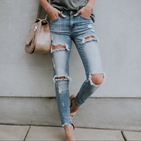 1 LEFT‼️Dawn Light Wash Skinnies - Picture 2 of 8